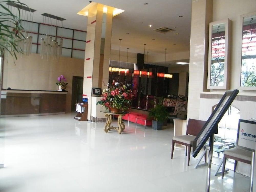 Scarlet Dago Hotel Бандунг Екстер'єр фото