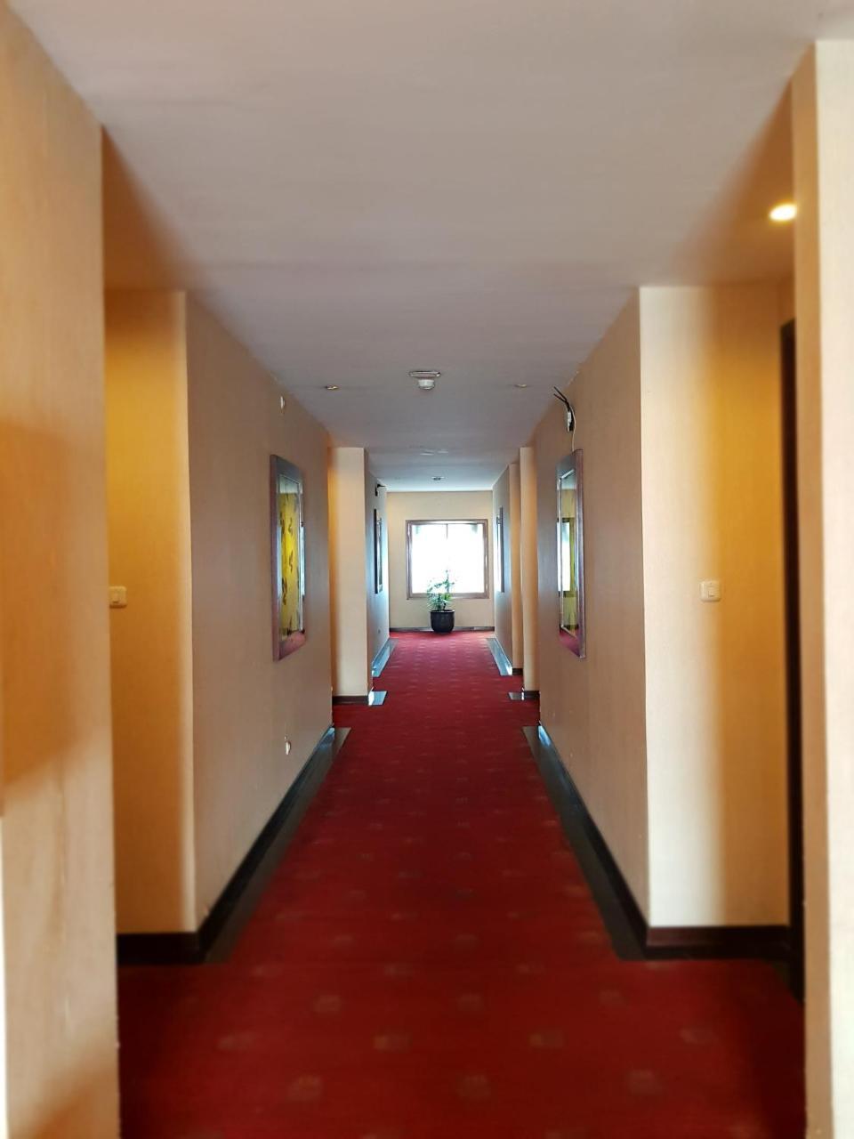 Scarlet Dago Hotel Бандунг Екстер'єр фото