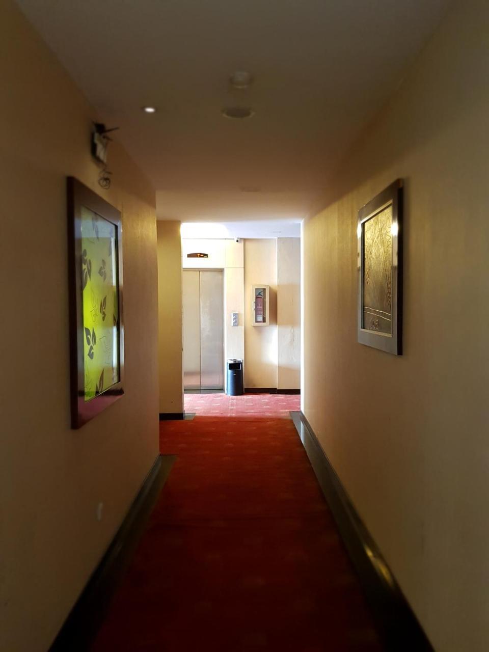 Scarlet Dago Hotel Бандунг Екстер'єр фото